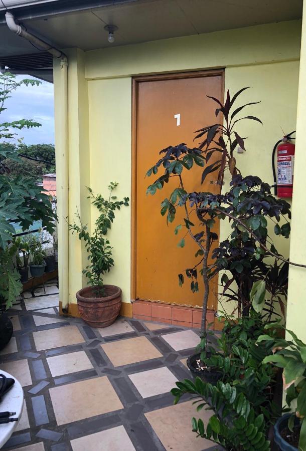 Favila Transient Rooms Pasay Exterior photo